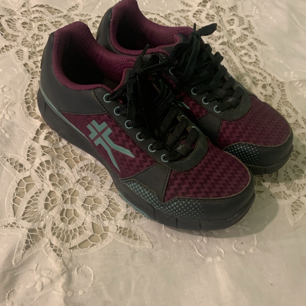 KURU ATHLETIC SHOES. 20161170. Purple grayish. Size 7